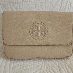 Tory Burch Bombe Flap Mini Crossbody/clutch Beige/Pink pebbled leather